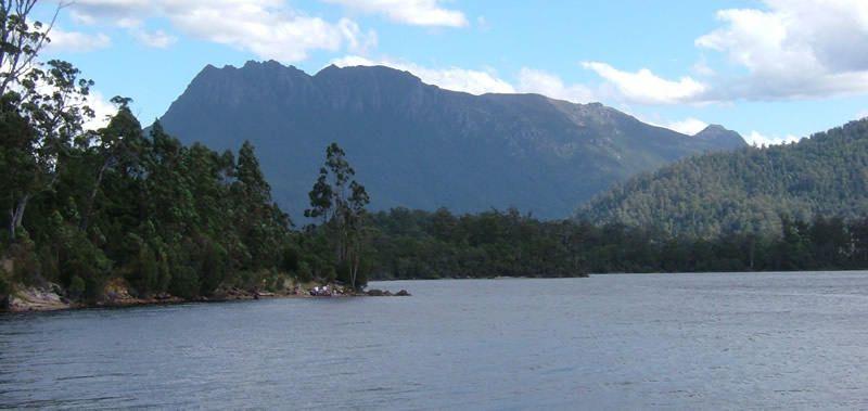 Lake Rosebury.jpg